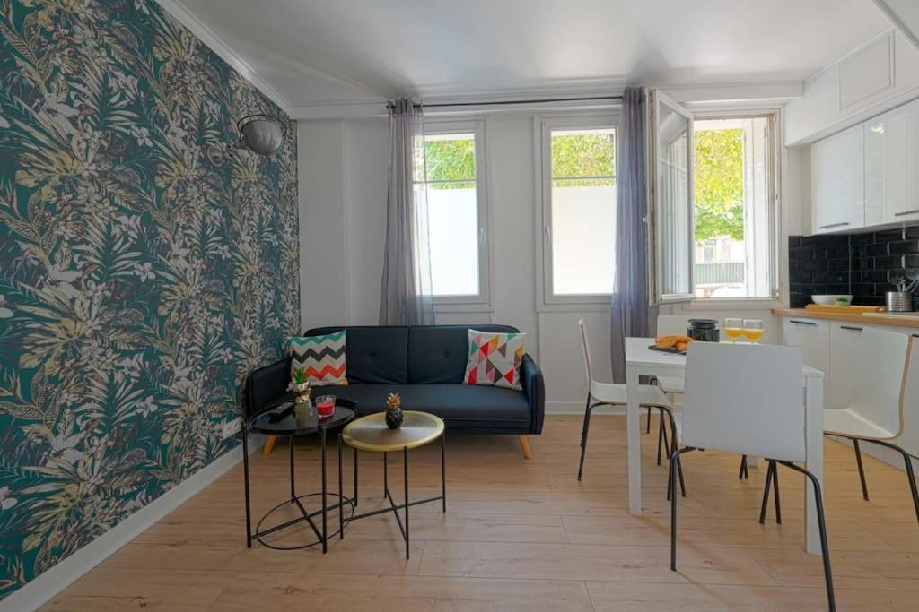 Charmant 2 Pieces A Issy- Les -Moulineaux ภายนอก รูปภาพ