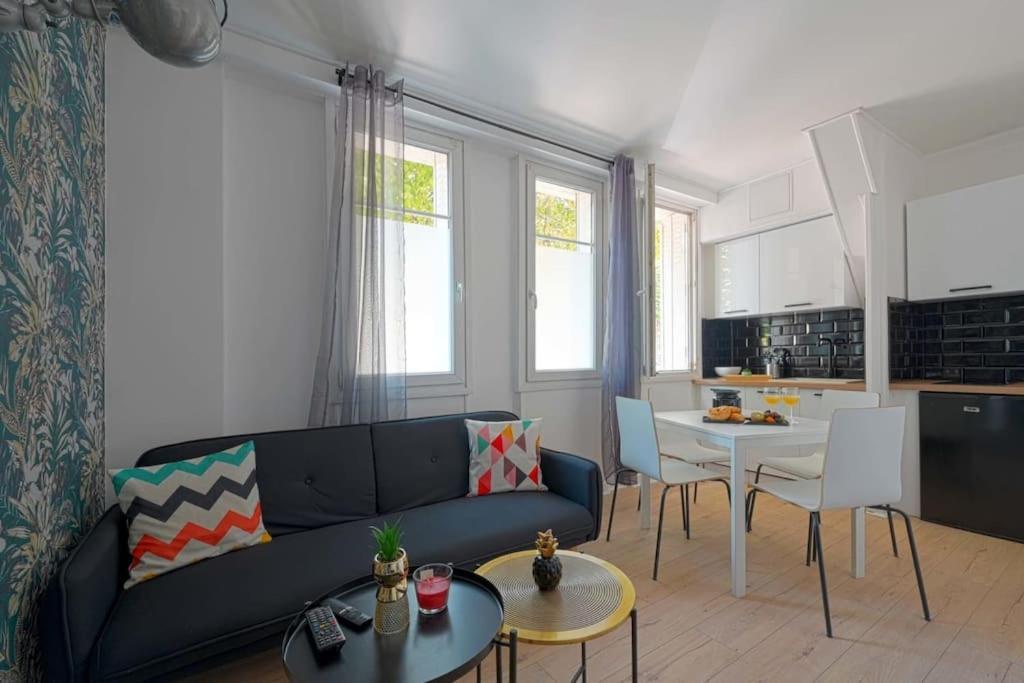 Charmant 2 Pieces A Issy- Les -Moulineaux ภายนอก รูปภาพ