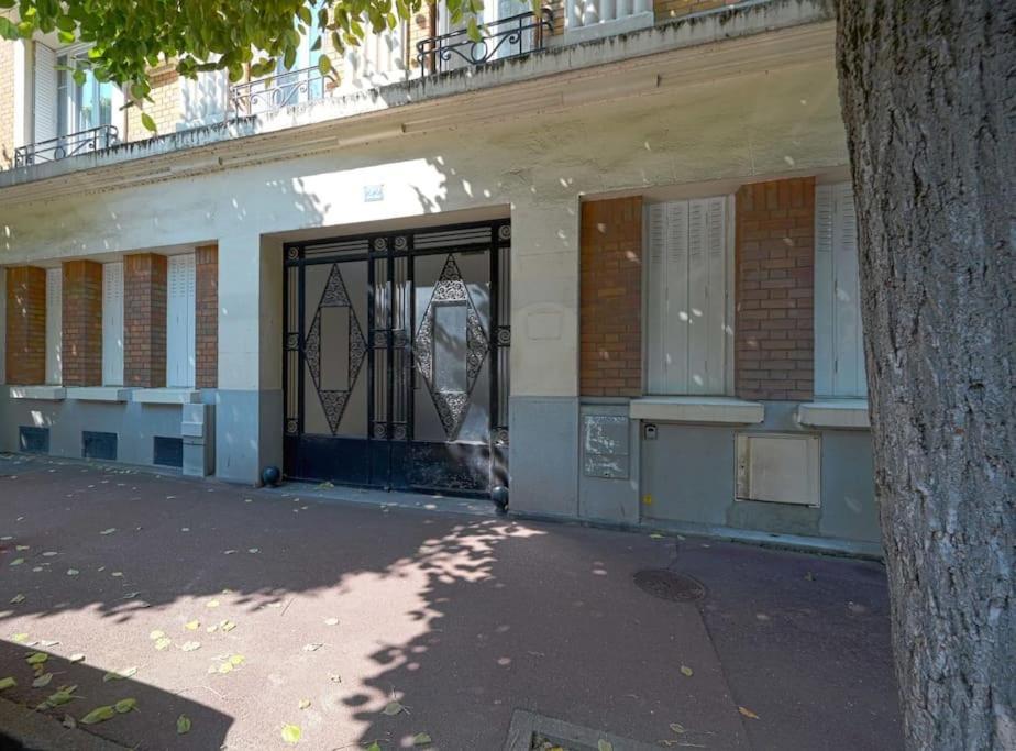 Charmant 2 Pieces A Issy- Les -Moulineaux ภายนอก รูปภาพ
